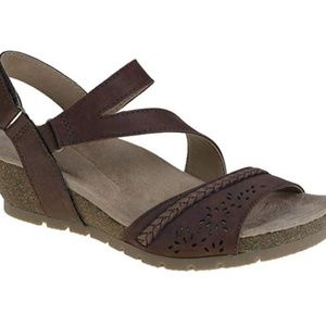 Earth Origins Kendra Karla